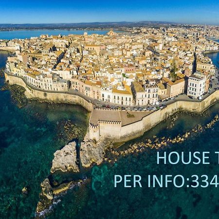 Апартаменти House Tea Syracuse Екстер'єр фото